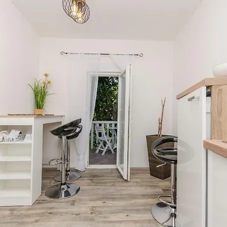 Nedjeljka Lejlighed Drage